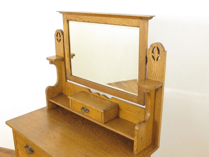 アーツアンドクラフトドレッサー 44374 アンティーク家具 ウェブ