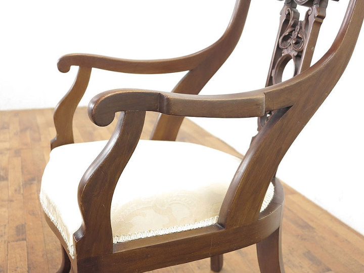 ヴィクトリアンアームチェア 55206c アンティーク家具 ウェブサイト