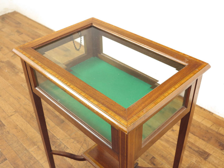 コンパクトサイズのジュエリーケース 55702 アンティーク家具 ウェブ