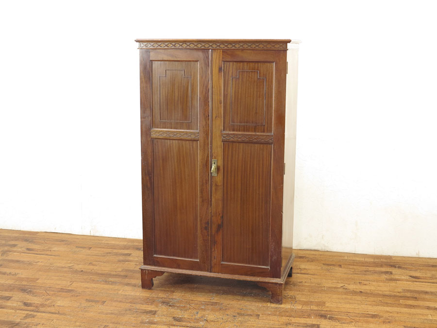 マホガニー材使用 英国ワードローブ 56339 アンティーク家具 ウェブ