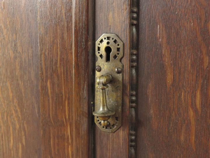 扉付きチェスト 56707 アンティーク家具 ウェブサイト商品一覧