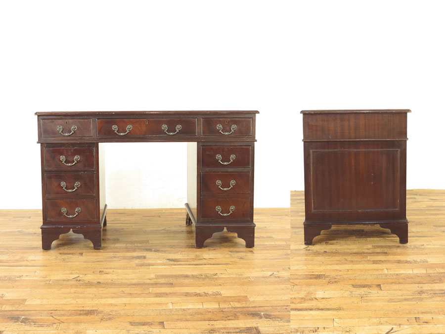 希少なブルー色レザーの英国デスク 56773 アンティーク家具