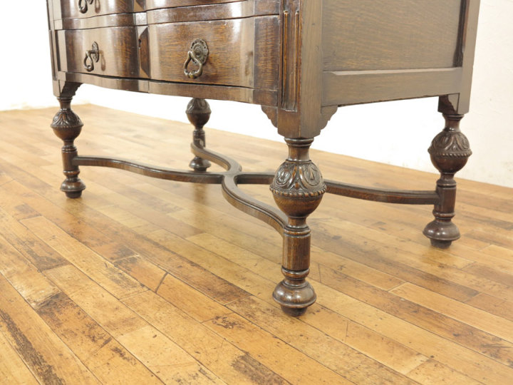 ライティングビューロ　アンティーク 前面の起伏も素敵なライティングビューロー 56817 アンティーク家具