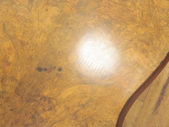 ヴィンテージサイドテーブル Woody Prime Boxツゲ材 Z字型ガラスサイドテーブル | 北米産ツゲ材使用