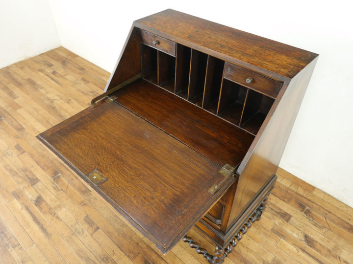 英国らしいライティングビューロー 57166 アンティーク家具 ウェブ