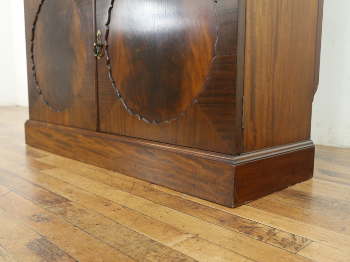 マホガニー材使用のブックケース 57247 アンティーク家具 ウェブサイト