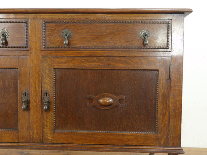 ツイストレッグ サイドボード 57309 アンティーク家具 ウェブサイト