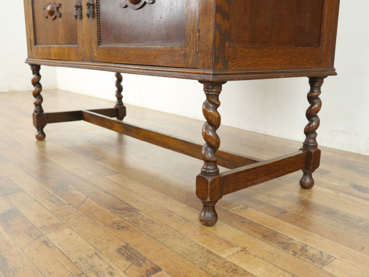 ツイストレッグ サイドボード 57309 アンティーク家具 ウェブサイト