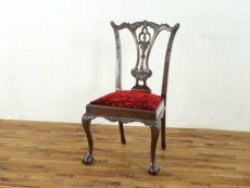 �A���e�B�[�N�Ƌ� �`�b�y���f�[���`�F�A