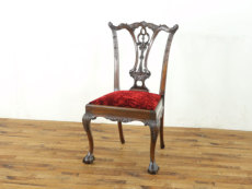 �A���e�B�[�N�Ƌ� �`�b�y���f�[���`�F�A