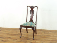 �N�B�[���A���_�C�j���O�`�F�A �C�M���X�A���e�B�[�N