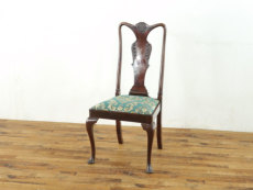 �N�B�[���A���_�C�j���O�`�F�A �C�M���X�A���e�B�[�N