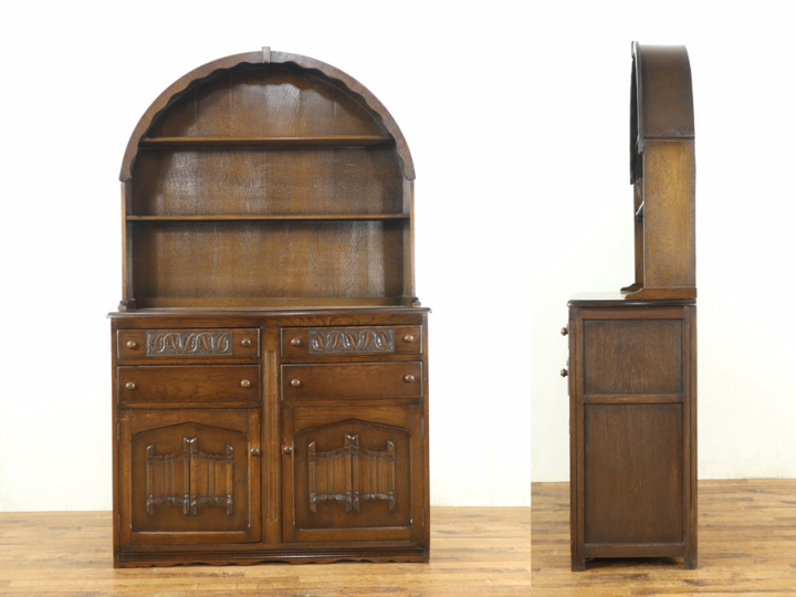 イギリス アンティーク キャビネット 横長タイプ ドームトップ カップボード 57367 アンティーク家具 ウェブ