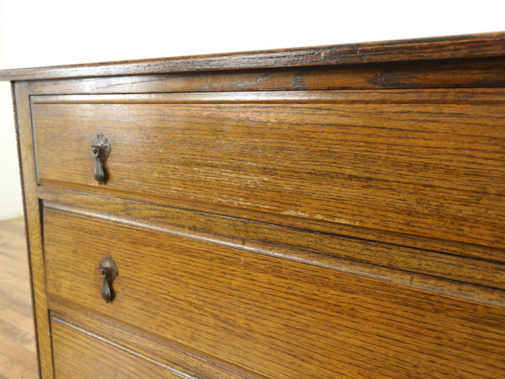 横姿も可愛いイギリスチェスト 57426 アンティーク家具 ウェブ