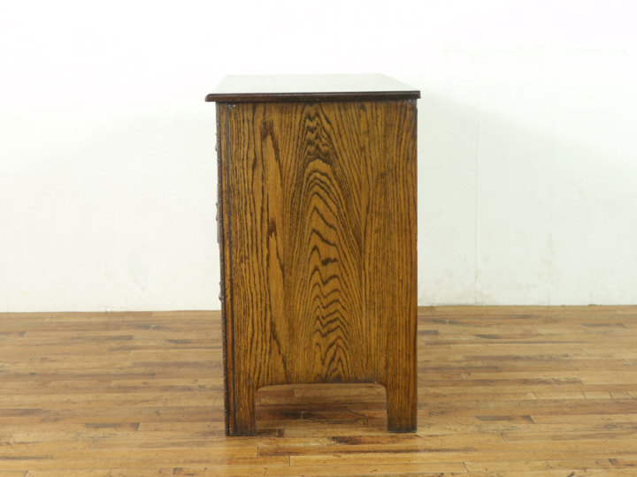 横姿も可愛いイギリスチェスト 57426 アンティーク家具 ウェブ