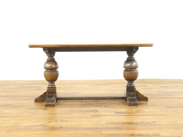 アンティーク　コーヒーテーブル マホガニー材のおしゃれなコーヒーテーブル、英国アンティークの丸い