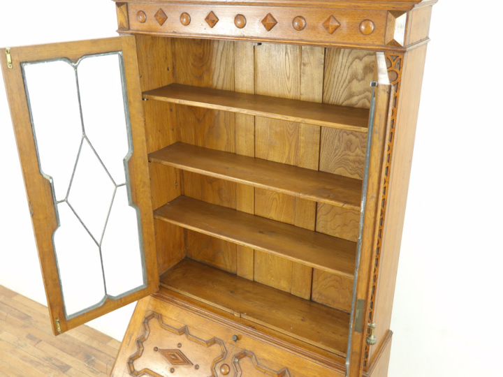 少し明るめなお色のブックビューロー 57734 アンティーク家具 ウェブ