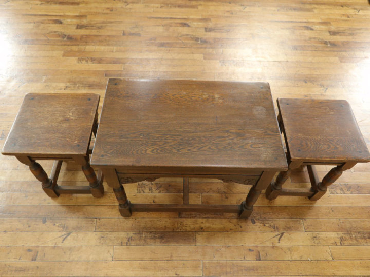 左右から出し入れするネストテーブル 57740 アンティーク家具 ウェブ
