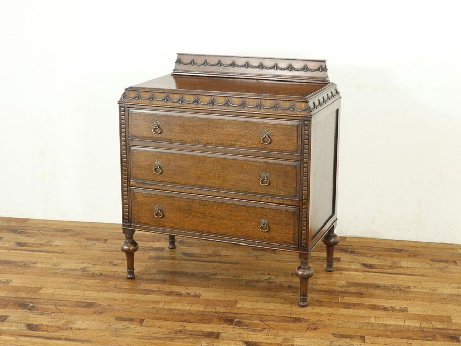 イギリス チェスト♡ リボンのような彫刻が可愛い 英国チェスト 57767b アンティーク家具