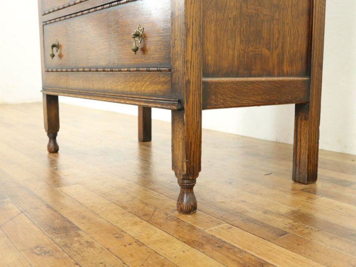 モールディングが可愛い 英国チェスト 57846 アンティーク家具 ウェブ