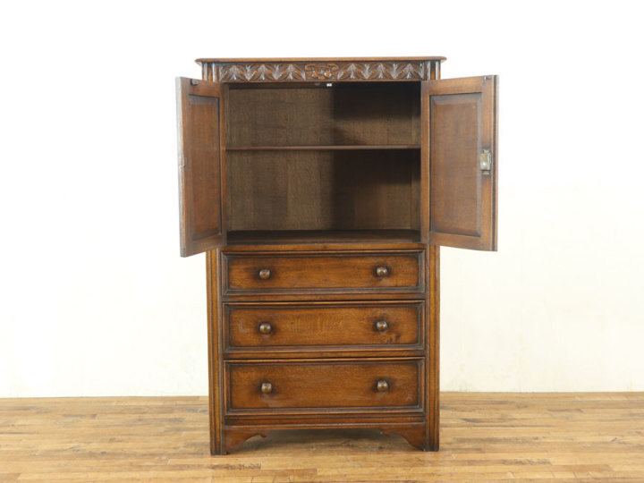 ちょっとレアなアイテム 扉収納付きチェスト 58082 アンティーク家具