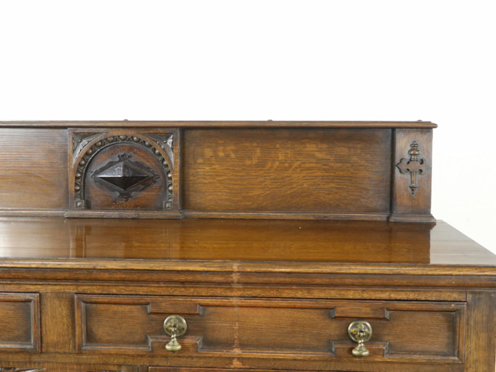 ★昭和レトロ★高級サイドボード★アンティーク★ ゴシックを感じる 大きめサイズの英国サイドボード 58088 アンティーク