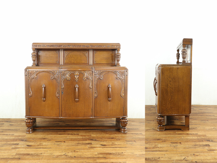 イギリスアンティーク家具 流麗で重厚な絶妙なバランス サイドボード