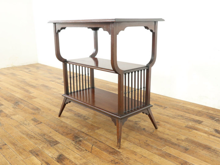 前衛的な美しさを求めた サイドテーブル 58122 アンティーク家具