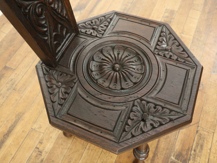 小ぶりで可愛らしいスピニングチェア 58147 アンティーク家具 ウェブ