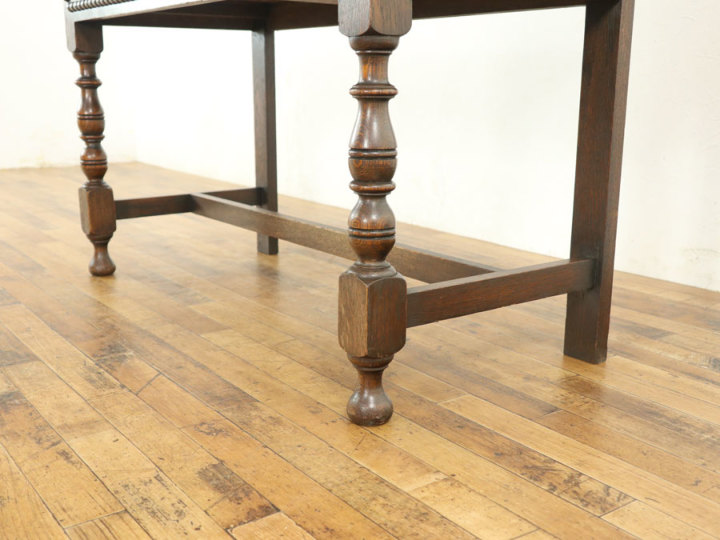 呼び名も悩む、希少サイズのサイドテーブル 58181 アンティーク