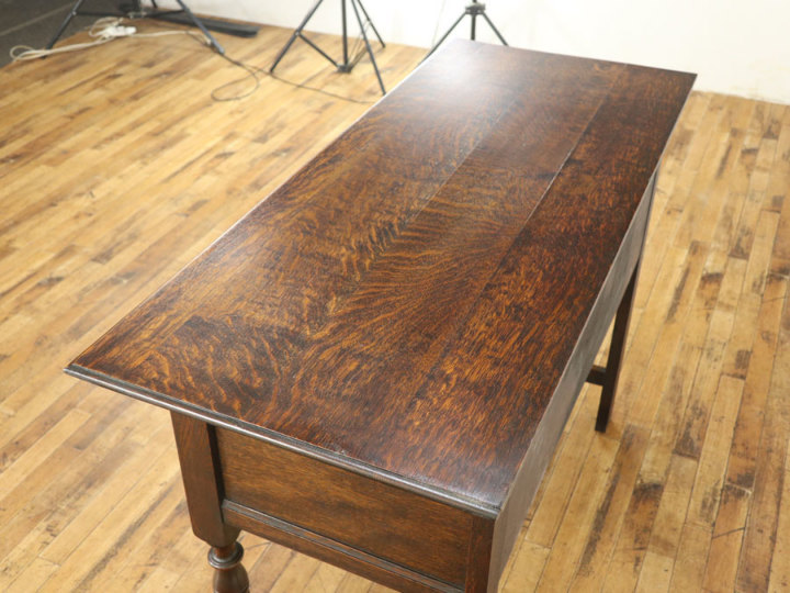 呼び名も悩む、希少サイズのサイドテーブル 58181 アンティーク家具