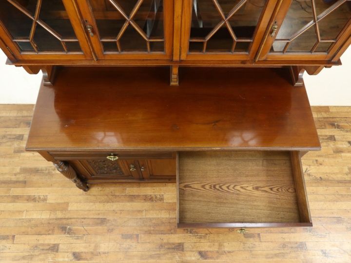 優秀で優美な一目置かれるマホガニーキャビネット 58222 アンティーク