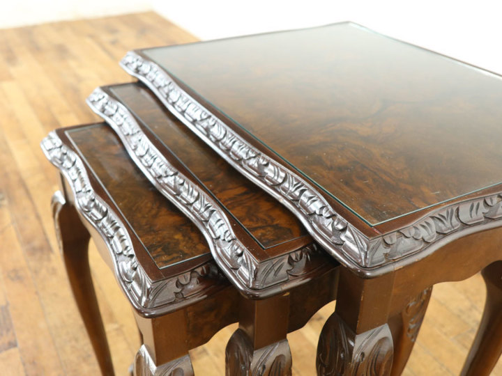 ネストテーブル　北欧　ヴィンテージ 渋い杢目にガラストップのネストテーブル 58282 アンティーク