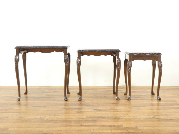 渋い杢目にガラストップのネストテーブル 58282 アンティーク