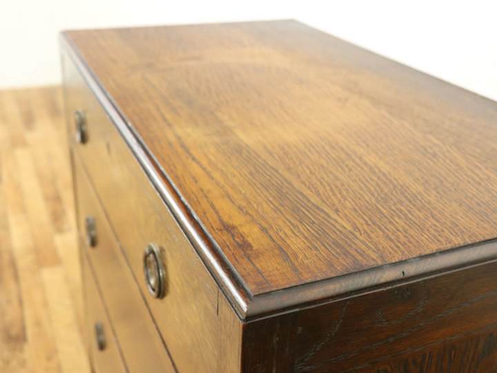 素朴かわいい雰囲気のイギリスアンティークチェスト 58347