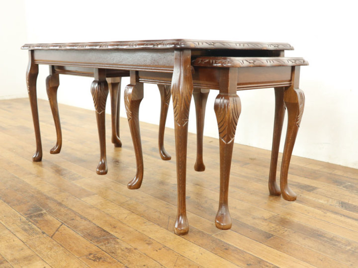 お買い得！3つが1つになるコーヒーテーブルタイプのネストテーブル