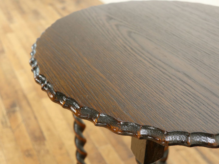 洗練された美しさと使い勝手、ツイストオケージョナルテーブル 58438