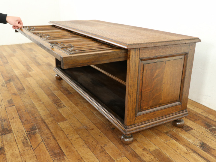 コファーを加工してローボードにしてみました テレビ台に キャビネット