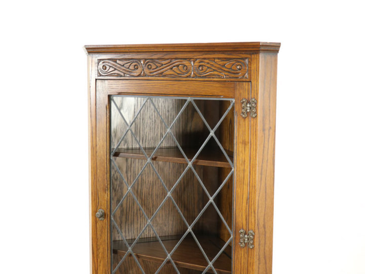 明るめの色もポイント コーナーキャビネット 58729 アンティーク家具