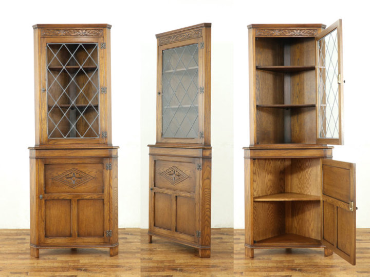 明るめの色もポイント コーナーキャビネット 58729 アンティーク家具