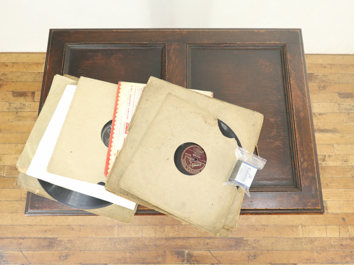 アンティークな雰囲気の演出に 蓄音機(グラムフォン) 58861