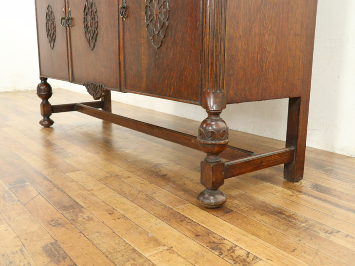 面取りガラスと印象的なデザイン 6枚扉 ブックケース イギリス