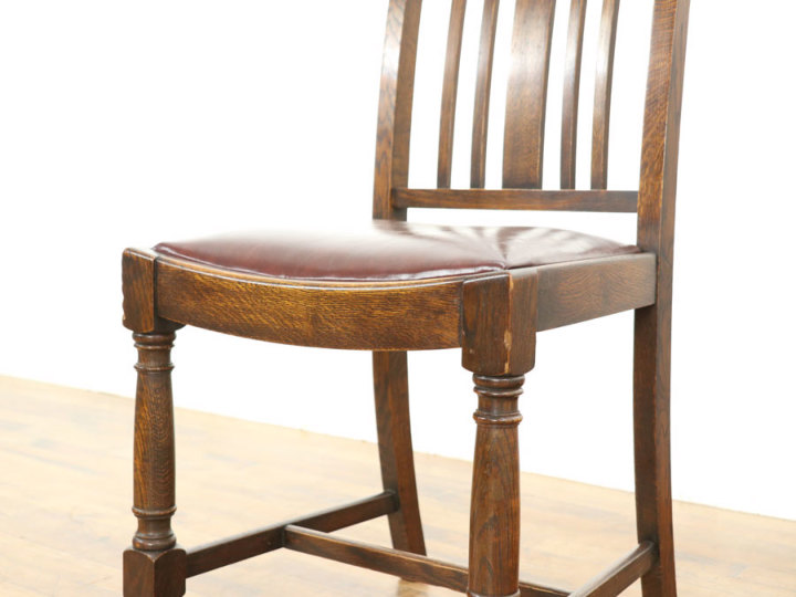 美しさを残したデザインの引き算、シンプルなダイニングチェア 58876