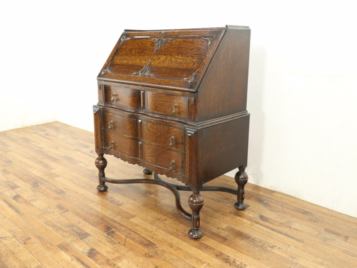 アンティーク　ライティングビューロー 美しい曲線を描くストレッチャー、憧れが詰まったイギリスアンティーク