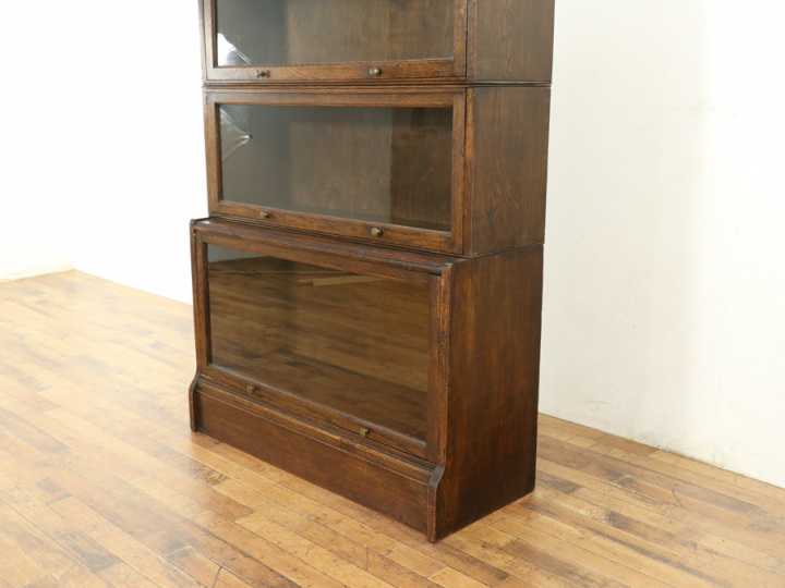 落ち着いた雰囲気 飾り棚にもおススメ イギリスアンティーク シャツ