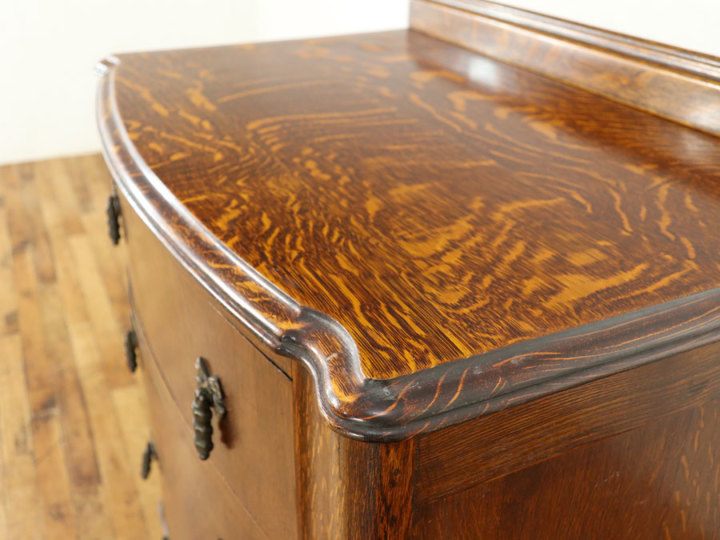 オーク材の虎斑も美しい アールデコチェスト 58888 アンティーク家具