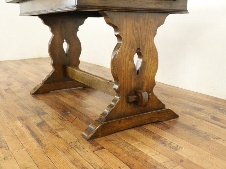 イギリスアンティーク　ローテーブル ソファ前のローテーブルとして素敵！ イギリスアンティーク家具