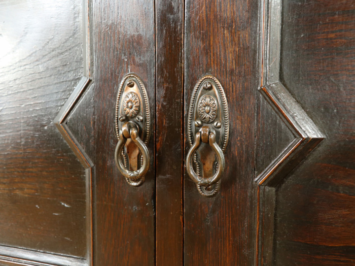 イギリスアンティーク カップボード 59067 アンティーク家具 ウェブ