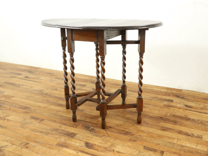 イギリスのアンティーク家具　ツイストレッグのオケージョナルテーブル イギリスアンティーク ツイストレッグゲートレッグテーブル