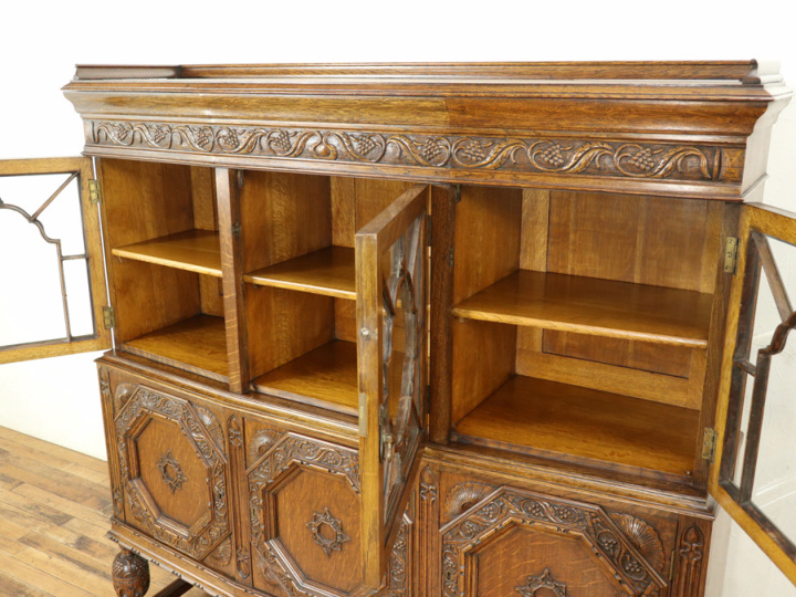 アンティーク家具⭐︎バリでの購入品 ブドウの彫刻 奥行きちょうど良く イギリスアンティーク家具